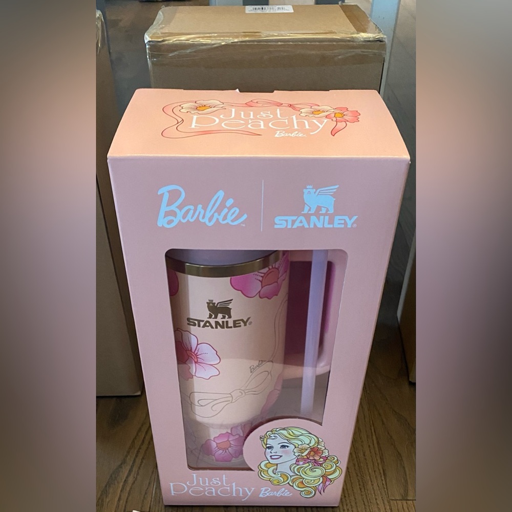 Stanley Barbie Peaches & Cream 40oz